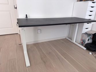 IKEA Mittzen Motorized Standing Desk