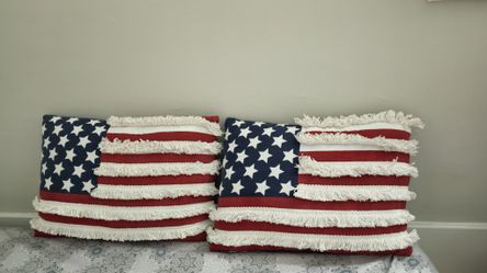 Two USA Pillow 