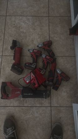 Milwaukee tools mix everything works