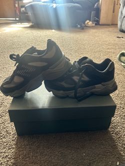 All kids size 3! All in good condition just needs a little cleaning