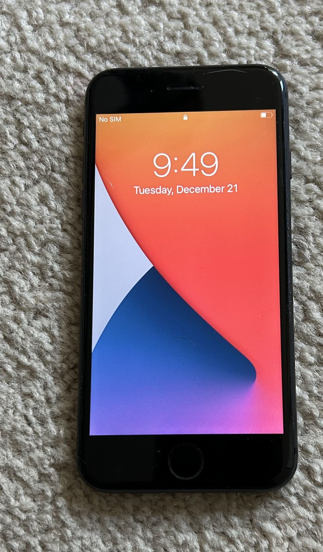 Locked IPhone 8 (no SIM card) In good working order