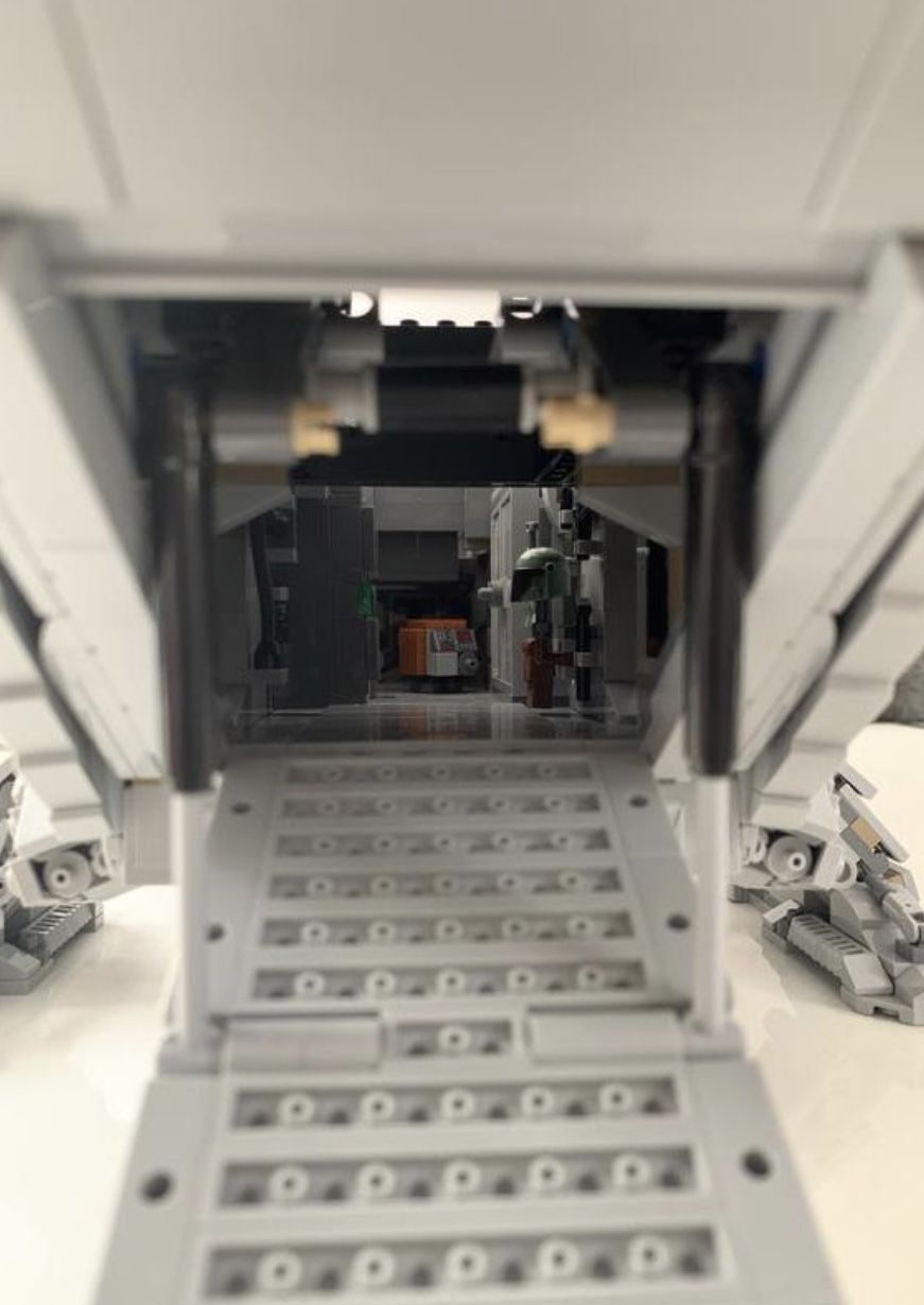 LEGO Star Wars The Razor Crest UCS Model Starship Set 75331