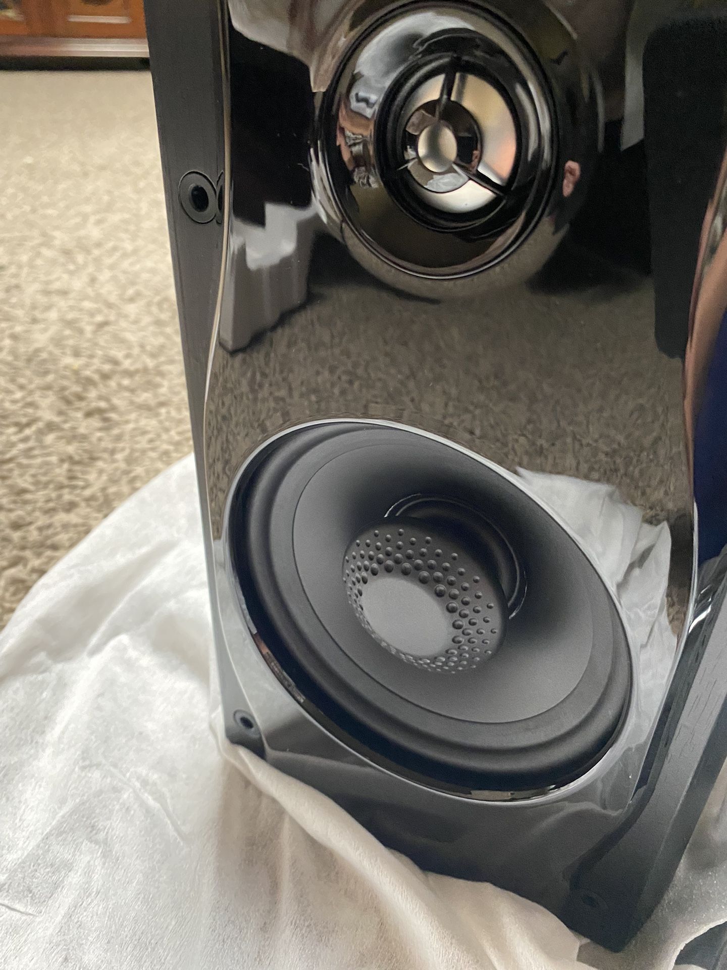 Definitive Technology Studio Monitor 45 Shelf / Stand Monitor