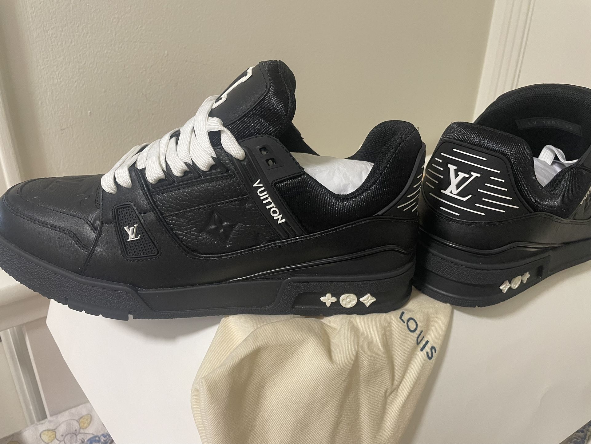 Louis Vuitton 