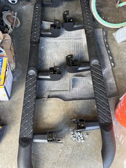 2026 Chevy Silverado Running boards In Black