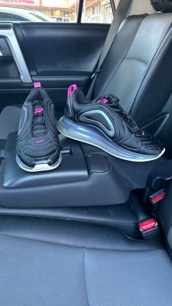 Womens size 8.5 Nike Air Max 720 Black Iridescent Sneakers