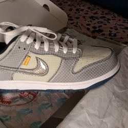 Brand New Nike Dunk Low/U
