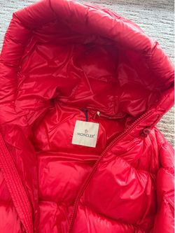 Red bubble Moncler