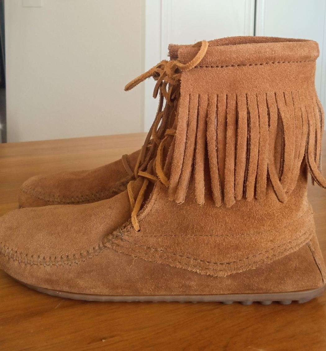 Minnetonka Mid Moccasin Women’s 8