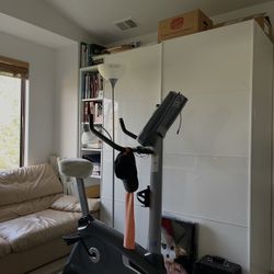 Nautilus U614 Upright Bike