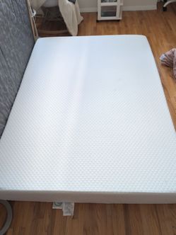 FREE Full size memory foam mattress