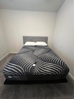 Queen Sealy Posturepedic Plus Hybrid Mattress + Adjustable Base