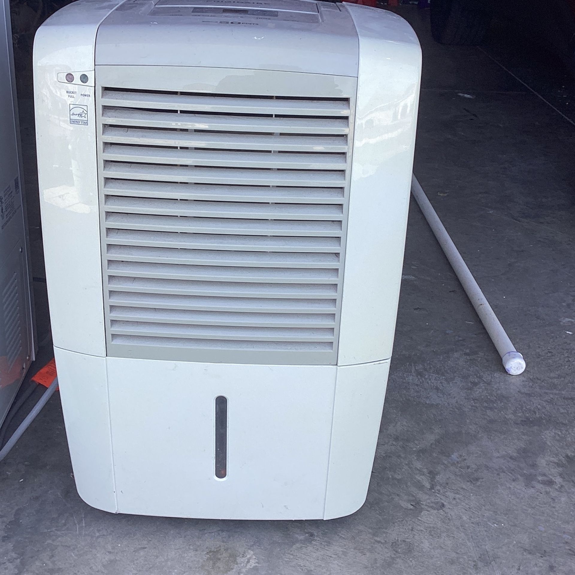 Dehumidifier 