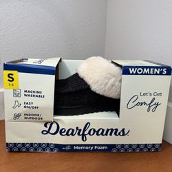 NEW In Box Dearfoams Slippers Women’s Size 5-6 Small 