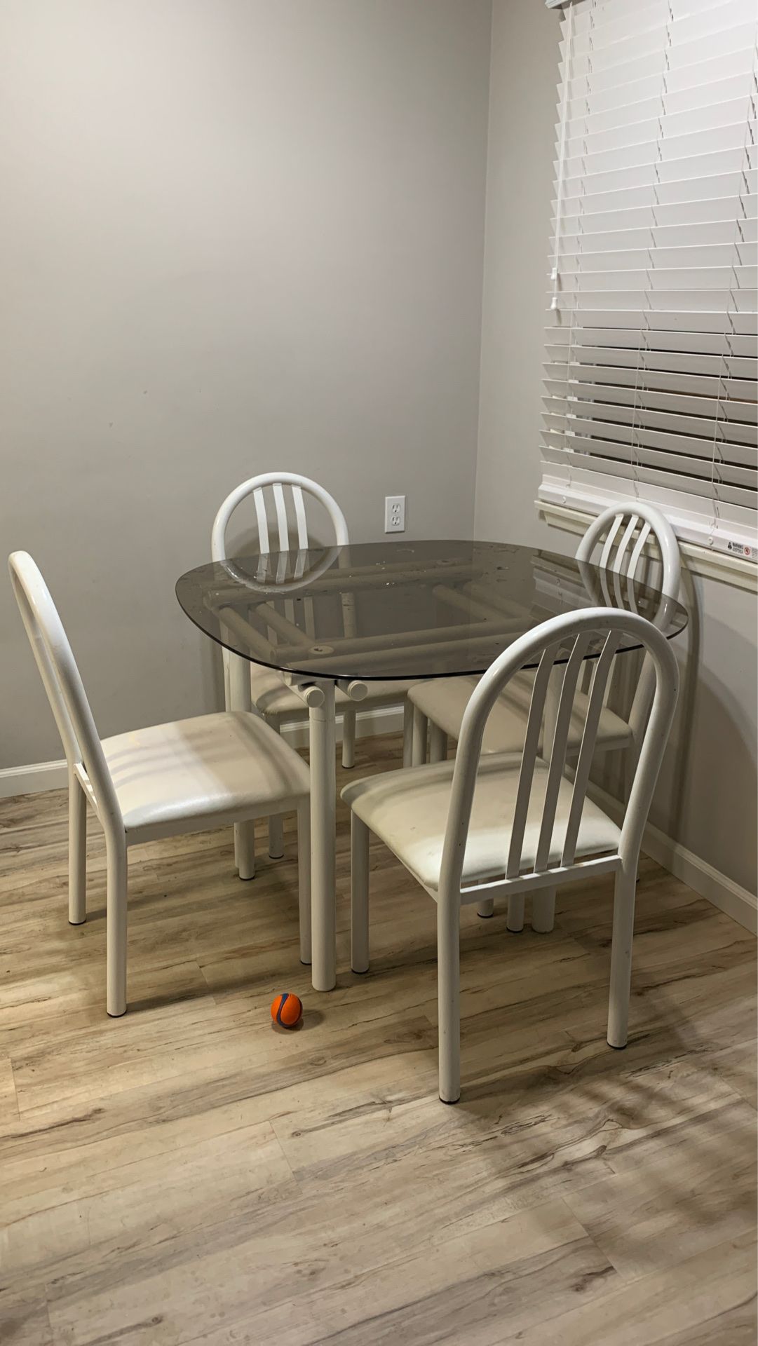 Small kitchen table / dining table