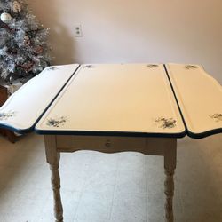 Shabby chic mid-century/farmhouse vintage kitchen table