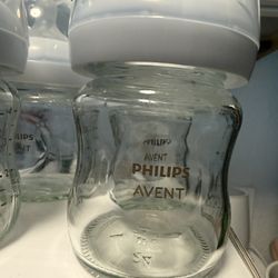 Philips Avent Natural Glass Bottles With Natural Response Nipples