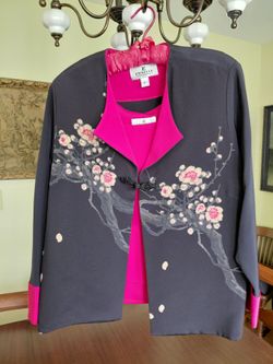 Emmelle 2 piece ensemble, size L