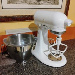 Kitchen Aid Mixer 5qt 