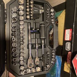 All Pieces Are There Mechanic Set 