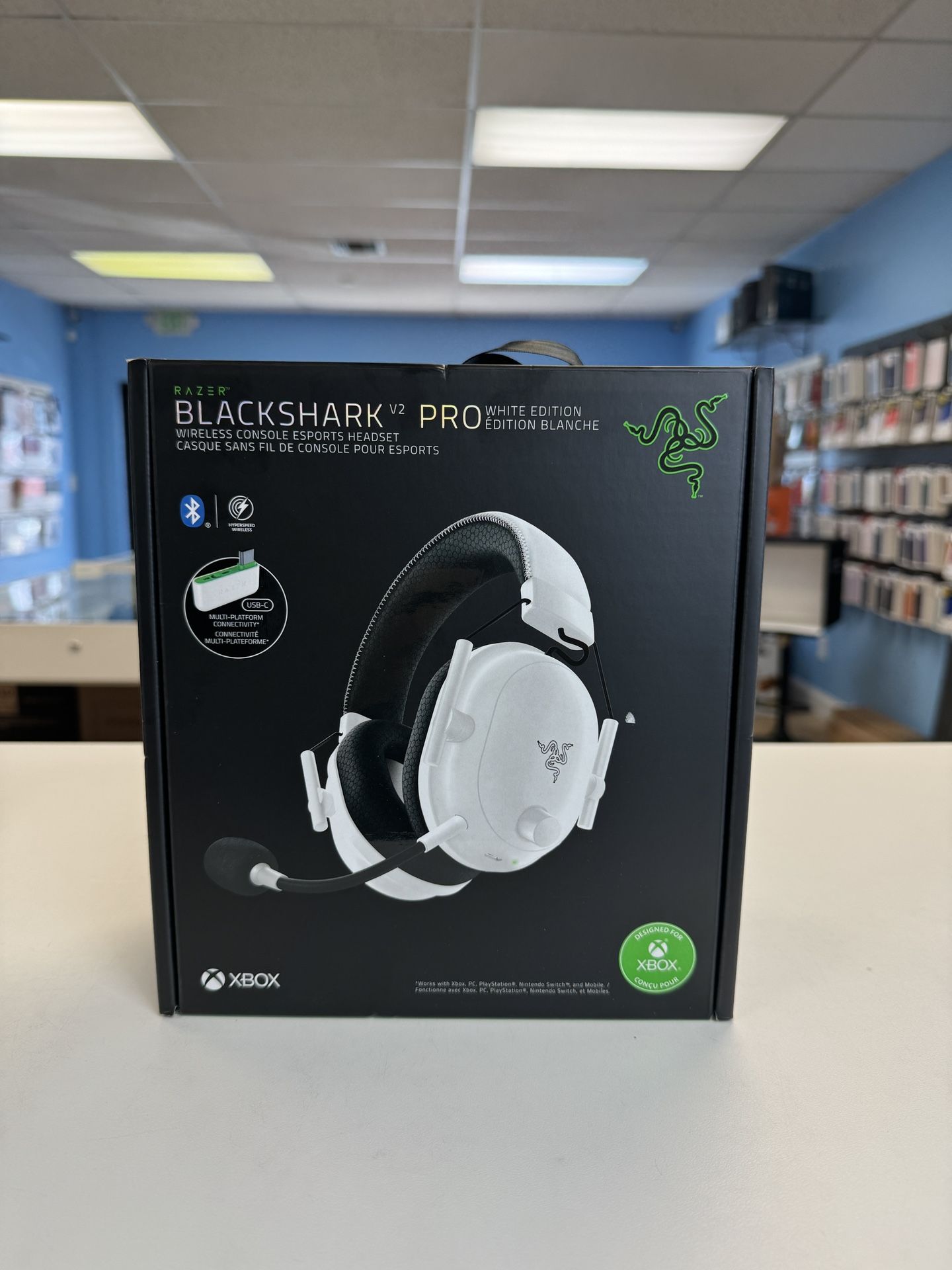 Razer - BlackShark V2 Pro Wireless Gaming Headset  for PS5 - White New Sealed