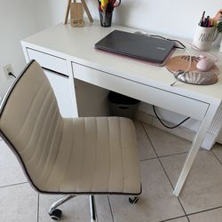 Desk chair