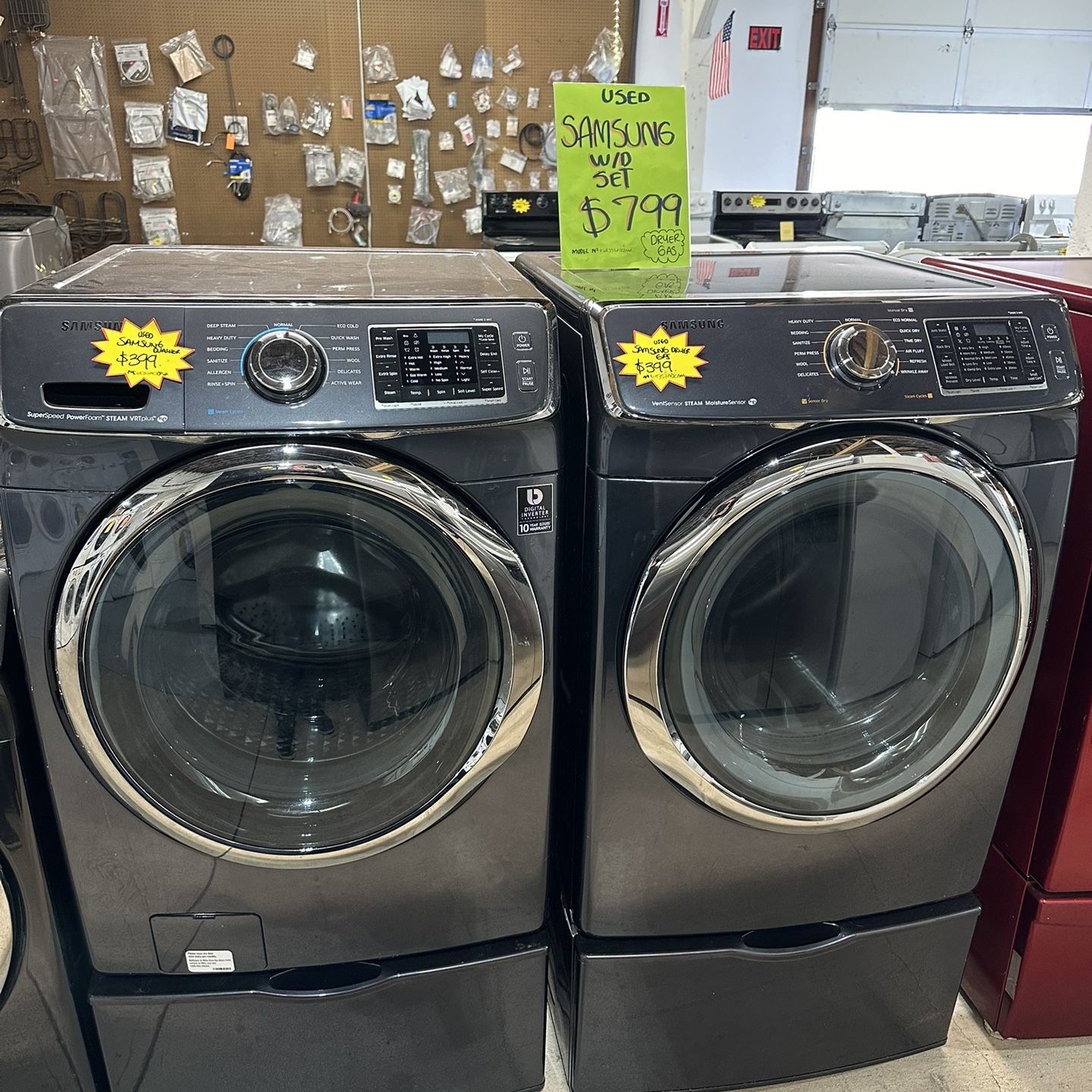 GAS SAMSUNG WASHER AND DRYER