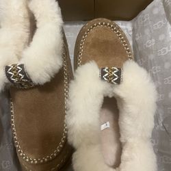 UGG