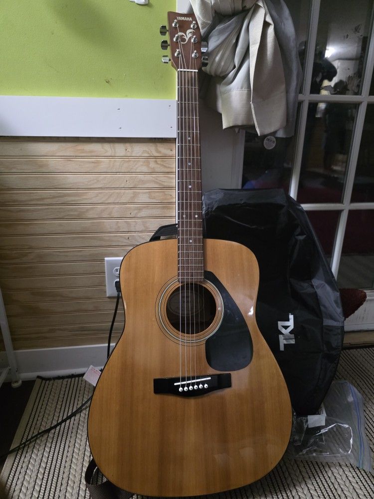 Yamaha FG-401 Electric Acoustic Guitar 
