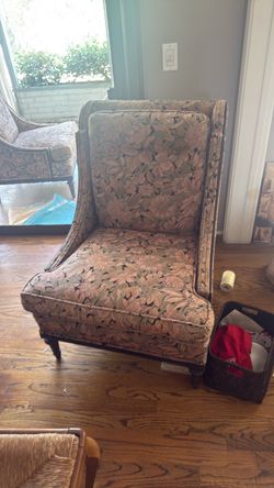 2 Vintage Floral Upholstered Accent Chair
