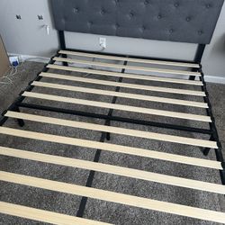 Queen platfrom Bedfame