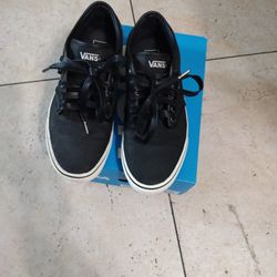 VANS Men's Atwood Deluxe Size 9/5 Ultra Cush Low Top