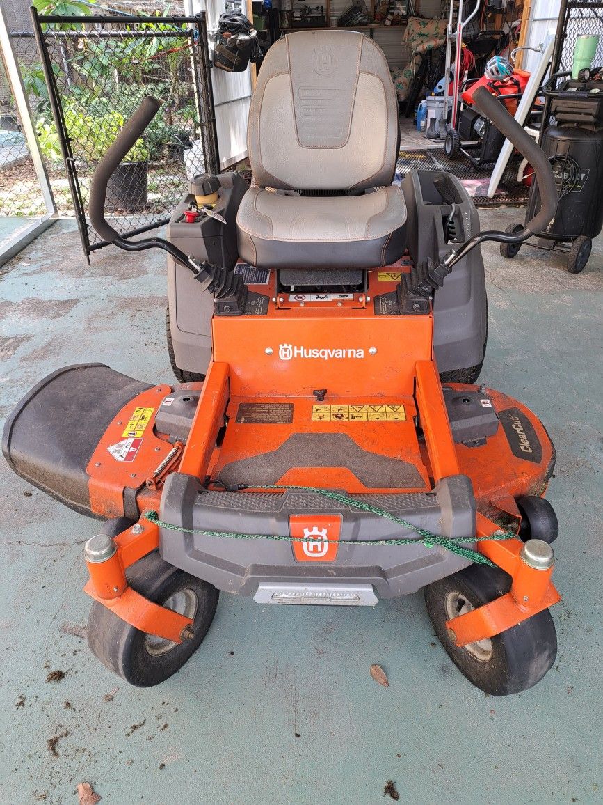 48" Husqvarna Zero Turn Mower