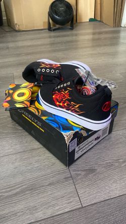 HEELYS
