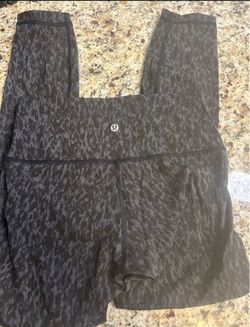 Lululemon leggings size 4