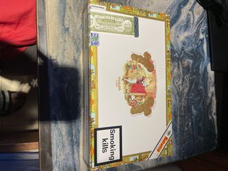 Romeo Y Juliet Cigar Box Humidor
