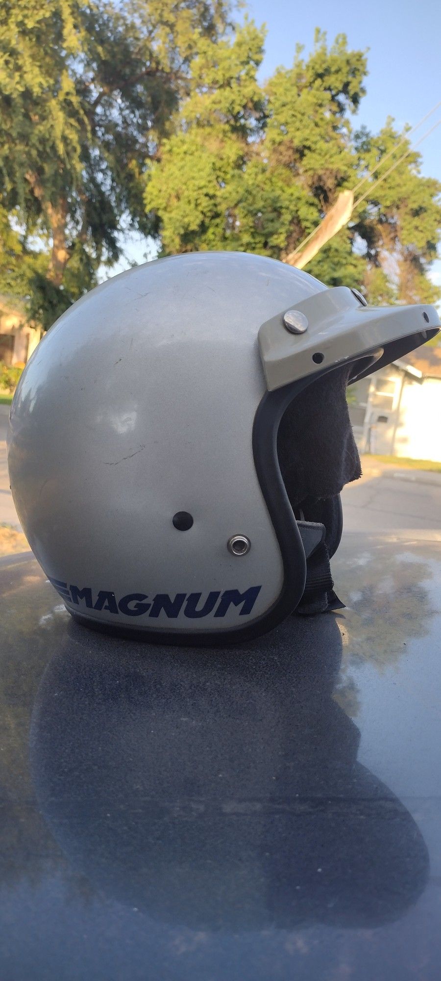 Vintage Bell MAGNUM MX Helmet for Sale in Selma, CA - OfferUp