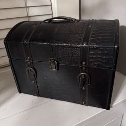 Decorative Trunk