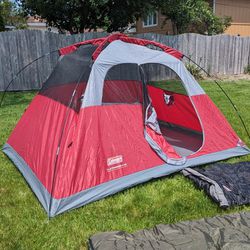 camping tent 2 Coleman sleeping bags are included 
