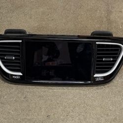 Chrysler Pacifica Factory Radio 2021