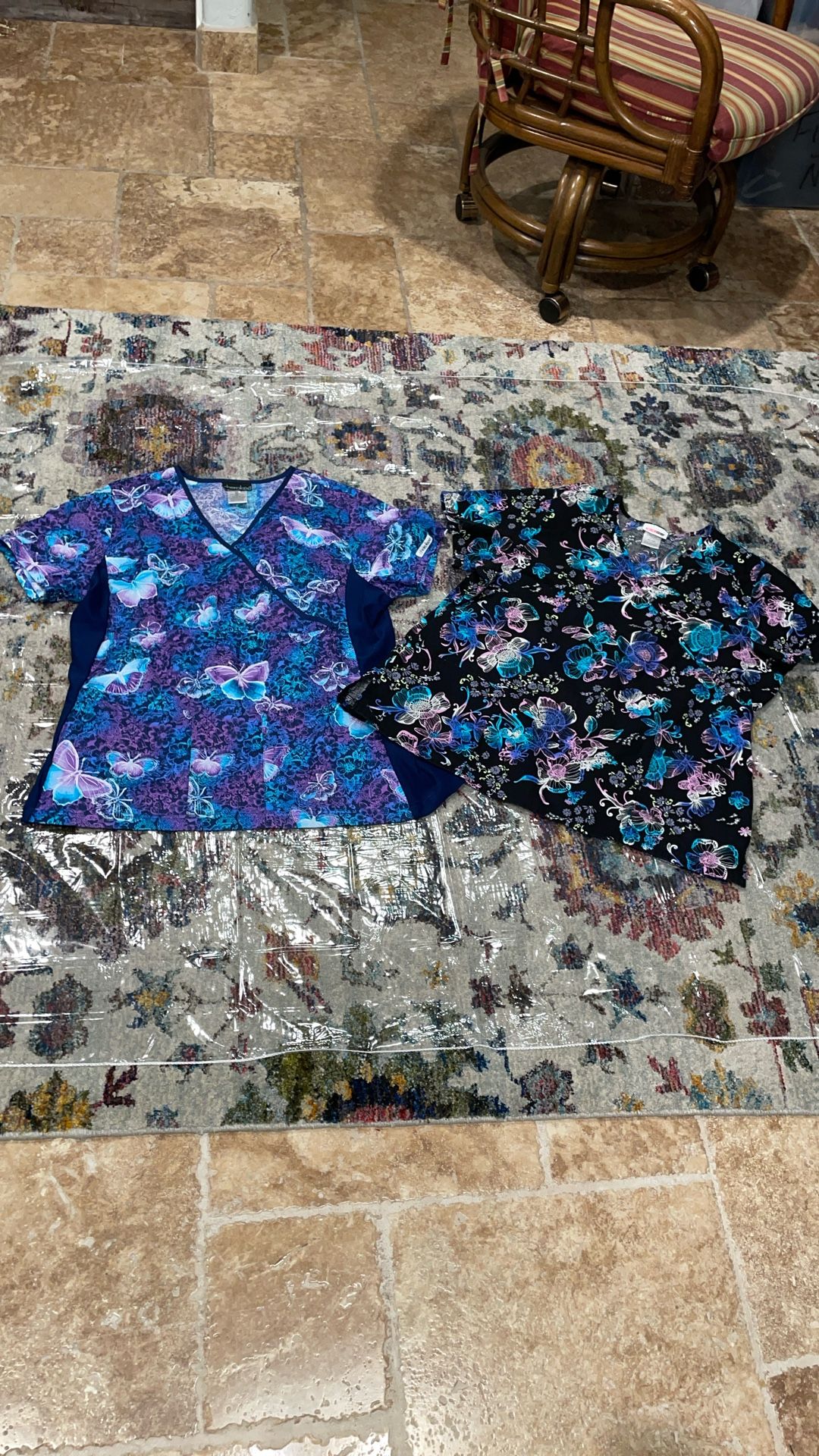 Scrub Tops In Xlg