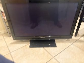 Panasonic TC-42PX14 is a 42-inch 720p Viera plasma HDTV $35