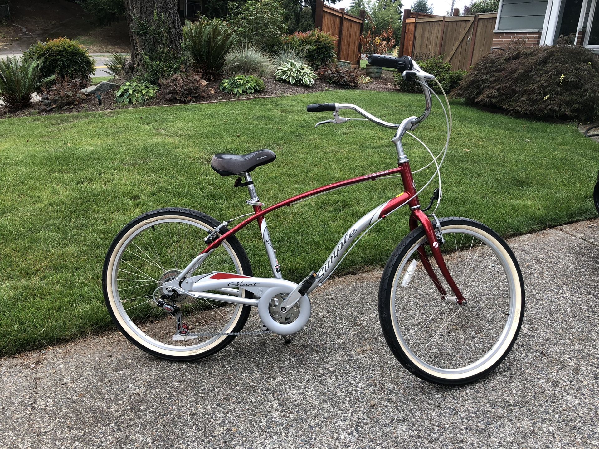 Giant Simple Seven beach cruisers 26 inch for Sale in WA OfferUp
