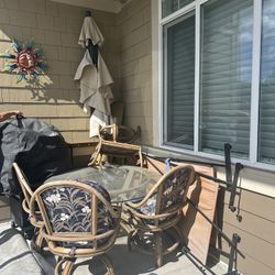 Free Table And Chairs 