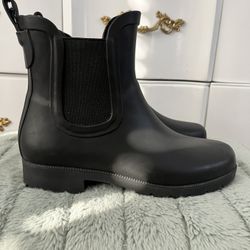Women’s Rain-Boots Size 8