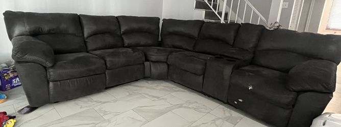 Full Sectional Couch 