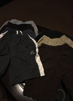Boys summer shorts all size 8 🤗