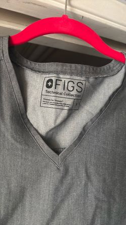 Figs scrubs women’s top