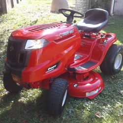 LIKE NEW, TROYBILT PONY 42" RIDING MOWER 