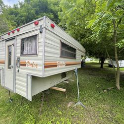 Valor Truck Bed Camper $2,400